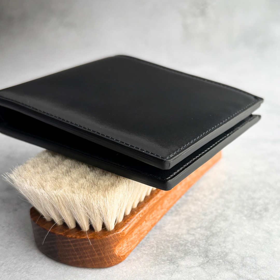 ホーウィンシェルコードバン 二つ折り札入れ