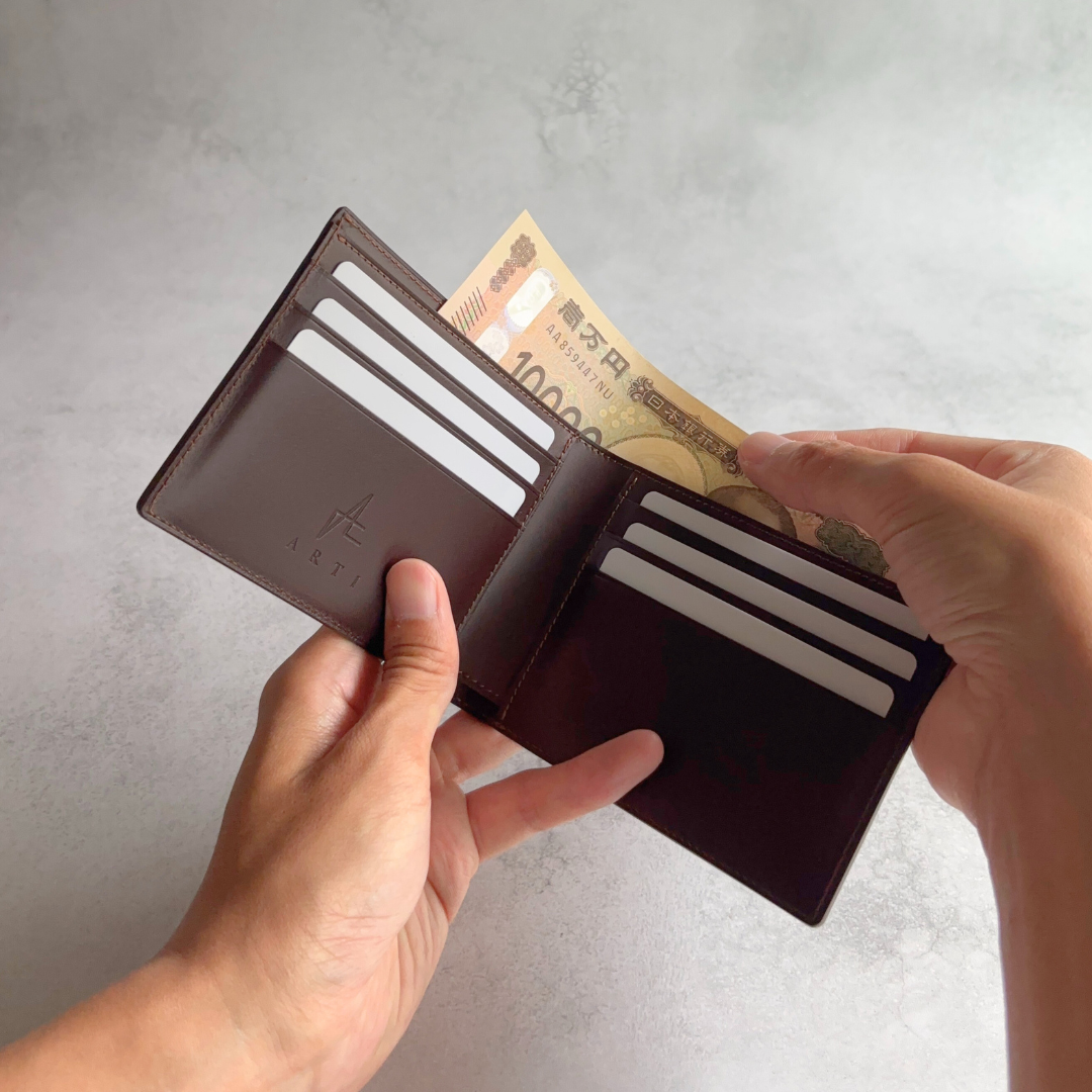 ブルガロ　二つ折り札入れ