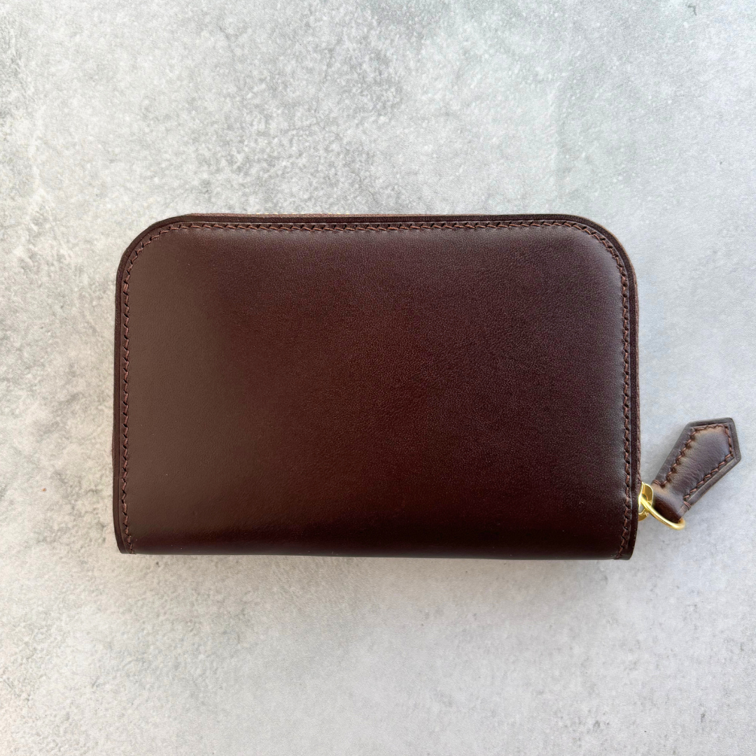 ブルガロ　ラウンドファスナーコインケース