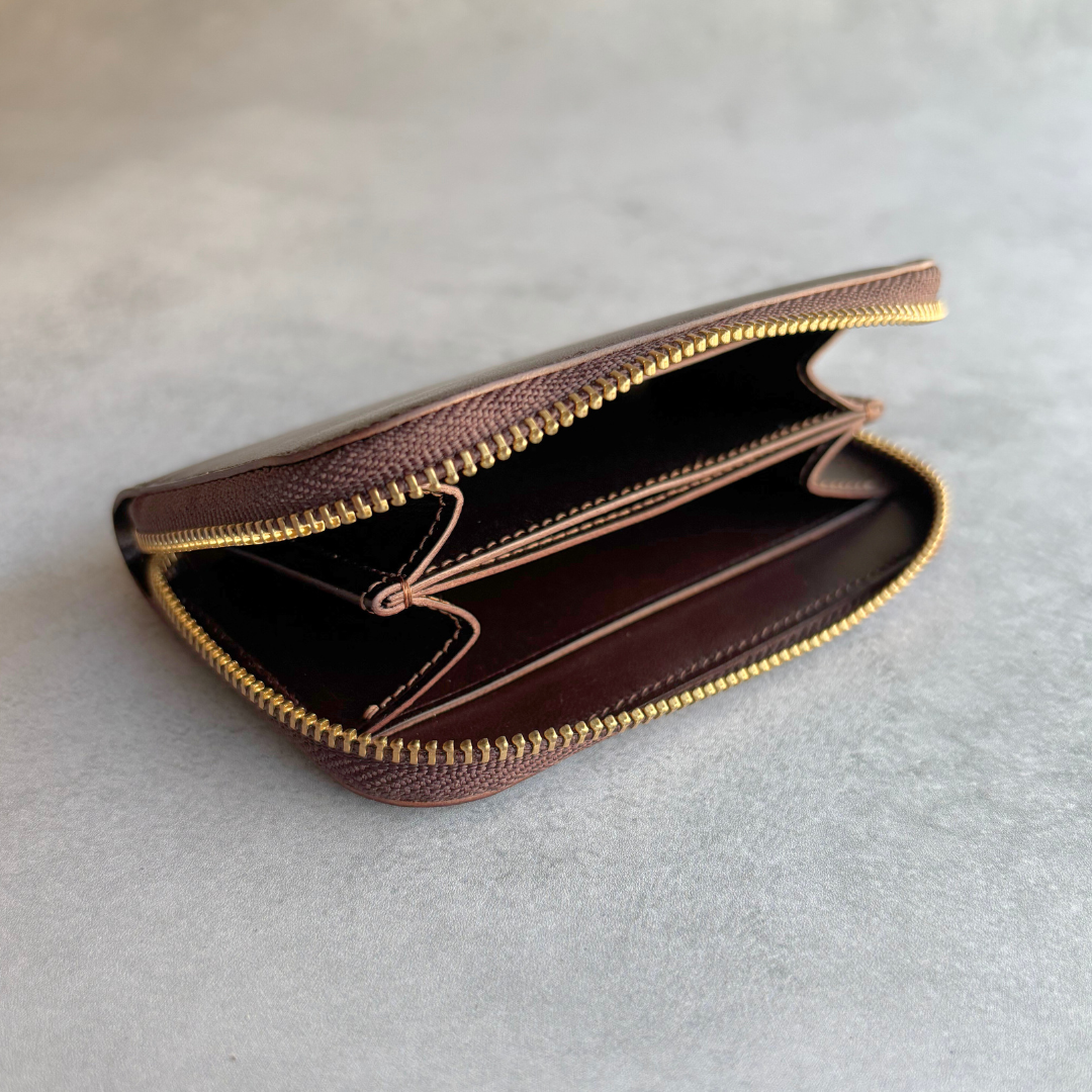 ブルガロ　ラウンドファスナーコインケース