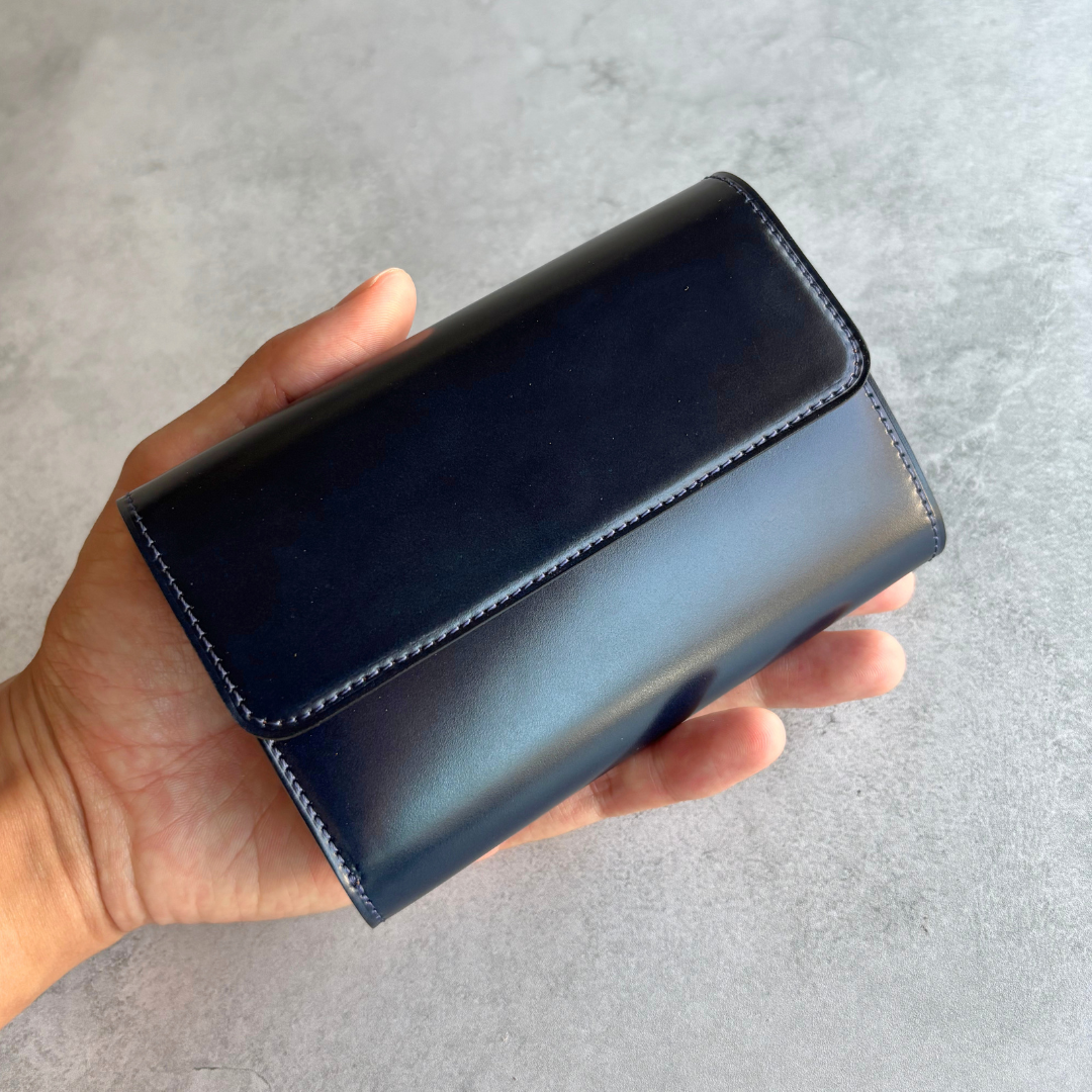 コードバン　三つ折り財布